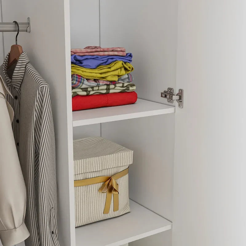 Armoire moderne autonome avec étagères et penderie